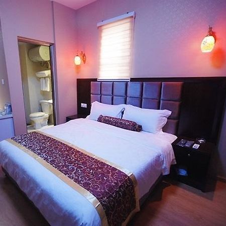 Chengdu Binfen Hotel エクステリア 写真